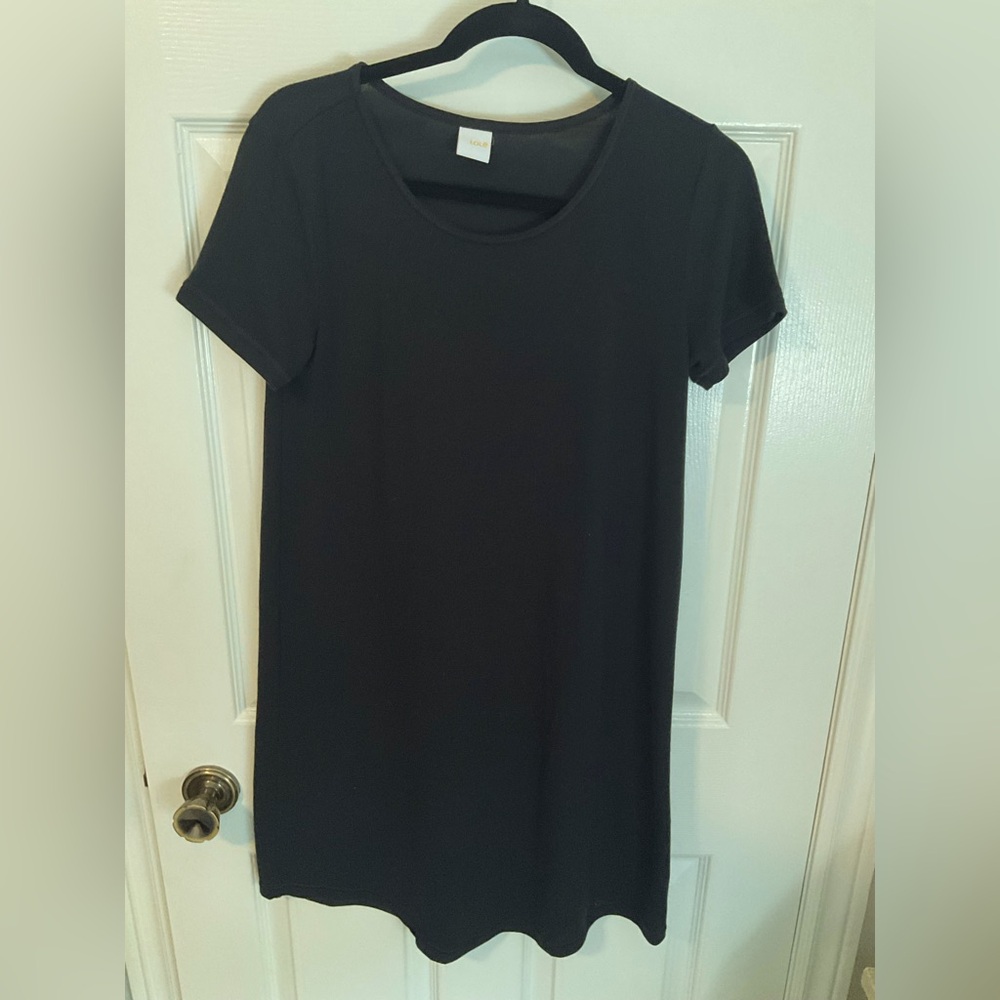 Classic Black Women's Top.  Lole, light summer dress/coverup